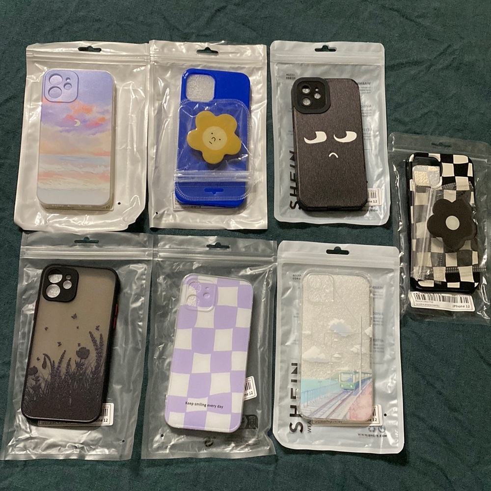 7 IPhone 12 New Phone Cases 2 Pop Sockets